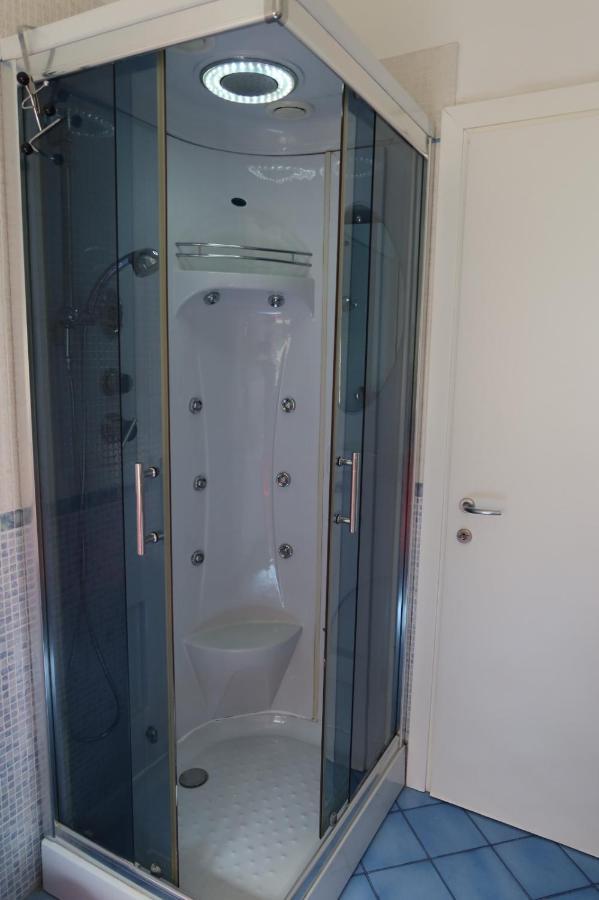 דירות לה ספציה Granny House מראה חיצוני תמונה